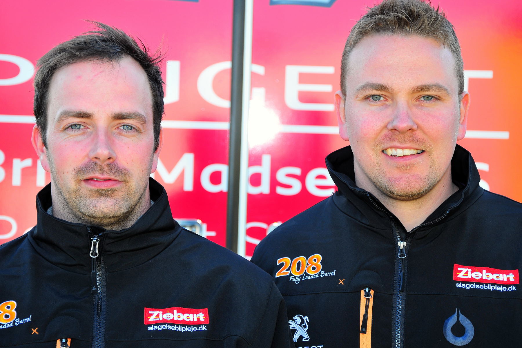 Endnu uindfriet talentmasse: Kim Madsen (til højre) og Kasper Sørensen regnes blandt landets mest talentfulde rallykørere. Men endnu har heldet ikke været med dem
(Foto: Michael Eisenberg)